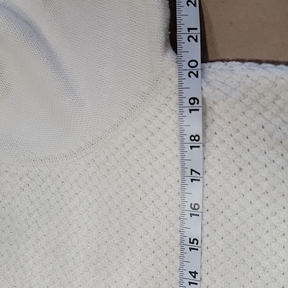 Lety & Me Size L Ivory Elbow Patch Curved Hem Sweater, Excellent Used Condition - Picture 8 of 12